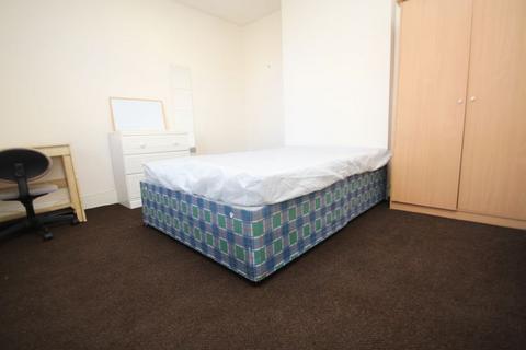 5 bedroom terraced house for sale, Wycliffe Road, Bournemouth BH9