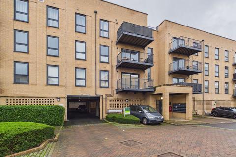2 bedroom apartment for sale, 24, Starboard Crescent, Chatham