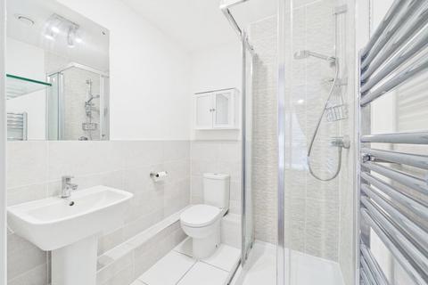 2 bedroom apartment for sale, 24, Starboard Crescent, Chatham