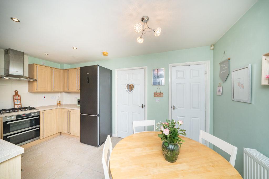 Dining kitchen