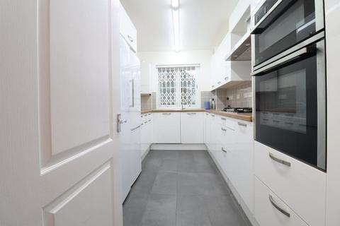 2 bedroom apartment to rent, Edgware HA8