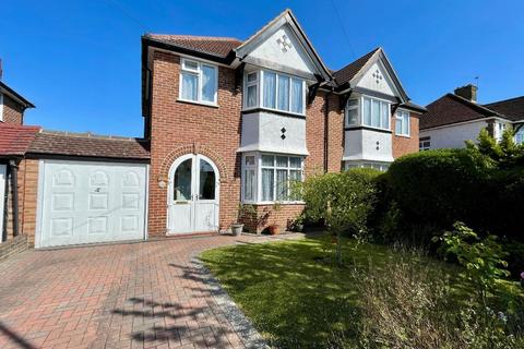 undefined, Ellesmere Drive, Sanderstead, South Croydon, CR2 9EL