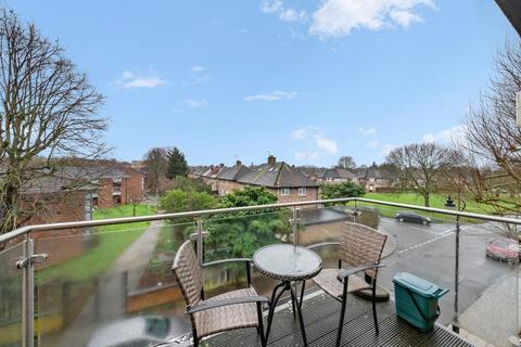 2 bedroom flat for sale, Alton Court, Copley Close, London, W7 1DD