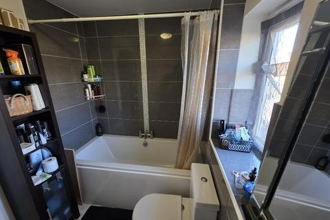 3 bedroom end of terrace house for sale, De Havilland Avenue, Shortstown, Bedfordshire, MK42 0QZ
