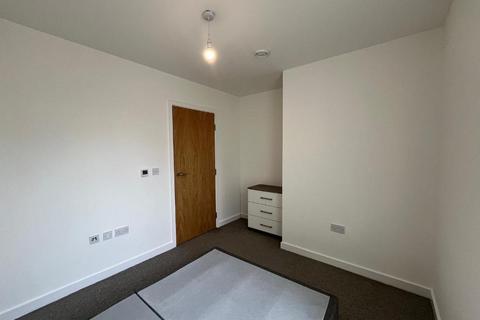 2 bedroom apartment to rent, City Road, Hulme, Manchester, M15 5GP