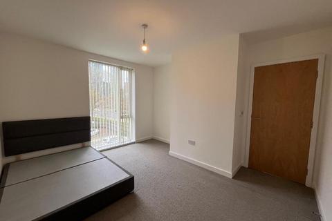 2 bedroom apartment to rent, City Road, Hulme, Manchester, M15 5GP