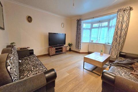 3 bedroom end of terrace house for sale, Summerfield Road, Dallow Road Area, Luton, Bedfordshire, LU1 1UJ