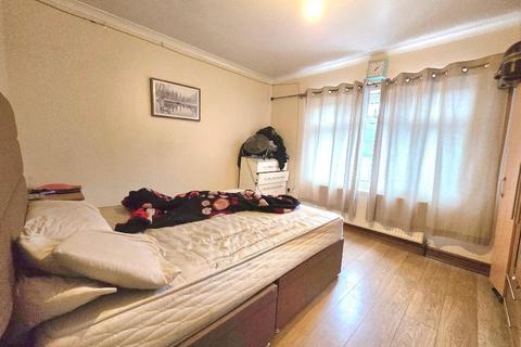 3 bedroom end of terrace house for sale, Summerfield Road, Dallow Road Area, Luton, Bedfordshire, LU1 1UJ