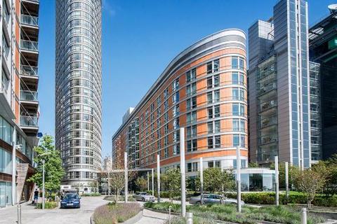 undefined, New Providence Wharf, 1 Fairmount Avenue, Blackwall, Canary Wharf, London, E14 9JB