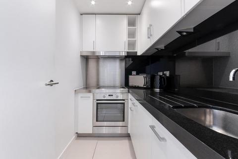 undefined, New Providence Wharf, 1 Fairmount Avenue, Blackwall, Canary Wharf, London, E14 9JB