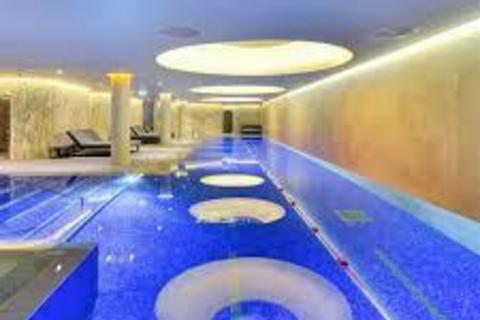 undefined, New Providence Wharf, 1 Fairmount Avenue, Blackwall, Canary Wharf, London, E14 9JB