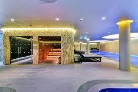 undefined, New Providence Wharf, 1 Fairmount Avenue, Blackwall, Canary Wharf, London, E14 9JB