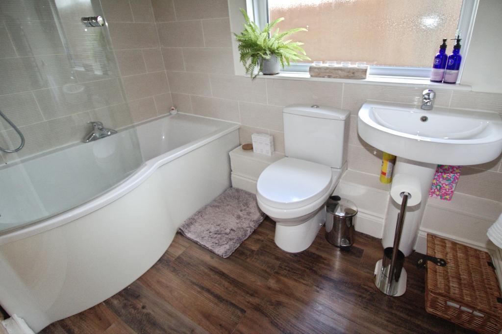 Main bathroom