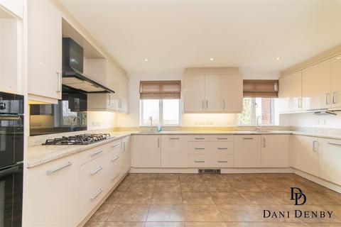 3 bedroom penthouse for sale, 93 Holders Hill Road, London NW4