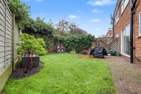 3 bedroom semi-detached house for sale, Duncan Avenue, Sandal, Wakefield, West Yorkshire, WF2