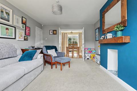 3 bedroom semi-detached house for sale, Duncan Avenue, Sandal, Wakefield, West Yorkshire, WF2