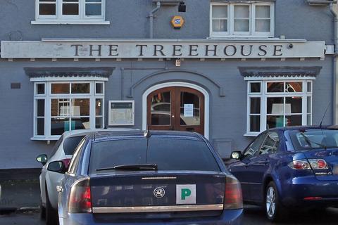 Pub for sale, 35 Aylesbury End Beaconsfield HP9 1LU