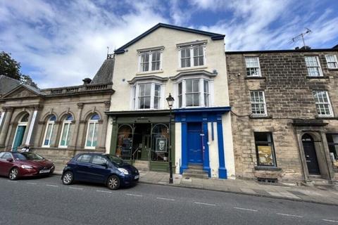 Retail property (high street) to rent, 33 Swan Rd Harrogate HG1 2SA
