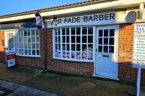 Retail property (high street) to rent, 17 Station Rd Bexhill TN40 1RE