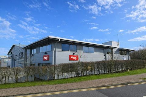 Office to rent, 37 Greenham Business Park Thatcham RG19 6HW