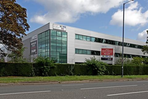 Distribution warehouse to rent, Bath Rd West Drayton UB7 0EX