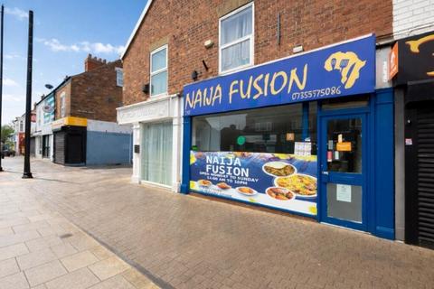 Retail property (high street) to rent, 210 Newland Ave Hull HU5 2ND