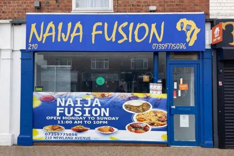 Retail property (high street) to rent, 210 Newland Ave Hull HU5 2ND