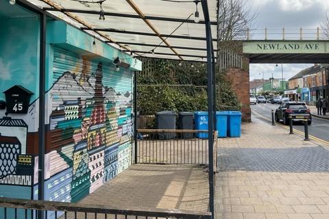 Retail property (high street) to rent, 45 Newland Ave Hull HU5 3BE