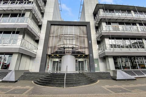1 bedroom flat for sale, Staines Road, Hounslow