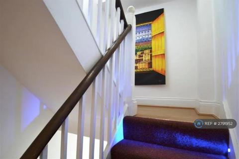 1 bedroom flat to rent, Kempsford Gardens, London, SW5