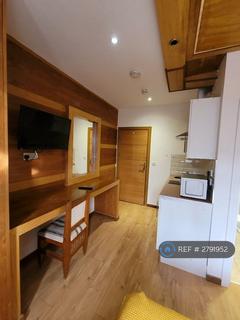 1 bedroom flat to rent, Kempsford Gardens, London, SW5