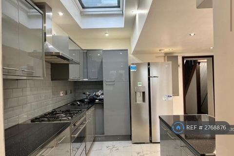 undefined, Eversleigh Road, London, E6