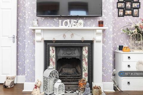 2 bedroom flat to rent, Norwich Mansions, Bournemouth, BH2
