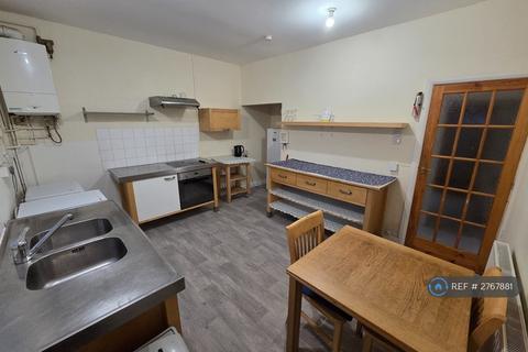 2 bedroom terraced house to rent, Stelfox St, Manchester, M30