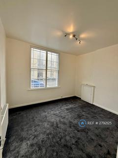 3 bedroom flat to rent, Avenue Road, Herne Bay, CT6