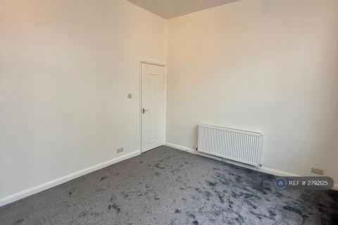 3 bedroom flat to rent, Avenue Road, Herne Bay, CT6