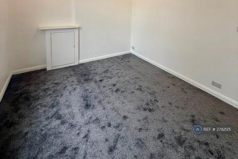 3 bedroom flat to rent, Avenue Road, Herne Bay, CT6