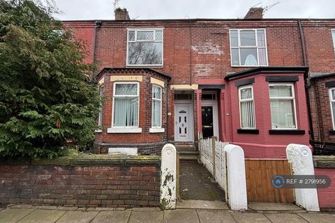 3 bedroom terraced house to rent, Oak Road, Salford, M7