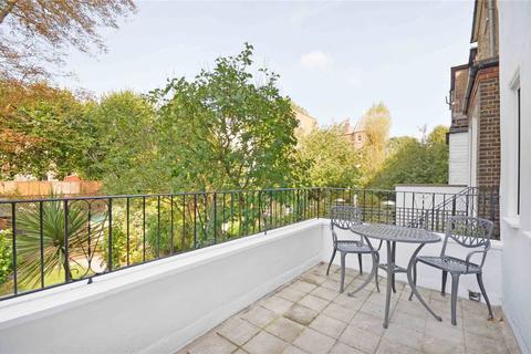 2 bedroom flat to rent, Goldhurst Terrace, South Hampstead, NW6