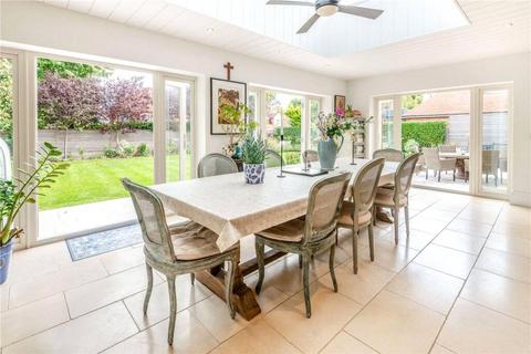 undefined, Queens Acre, Kings Road, Windsor, Berkshire, SL4