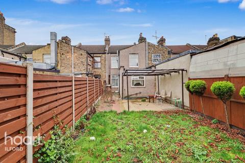 3 bedroom terraced house for sale, Ley Street, Ilford