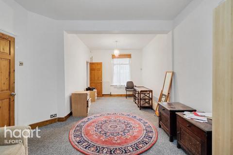 3 bedroom terraced house for sale, Ley Street, Ilford