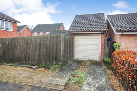 3 bedroom detached house for sale, Oak Tree Road, Ampthill, Bedfordshire, MK45