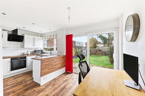 undefined, Lakefield Avenue, Toddington, Bedfordshire, LU5