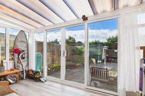 3 bedroom terraced house for sale, Seaton Road, Highcliffe, Christchurch, Dorset, BH23