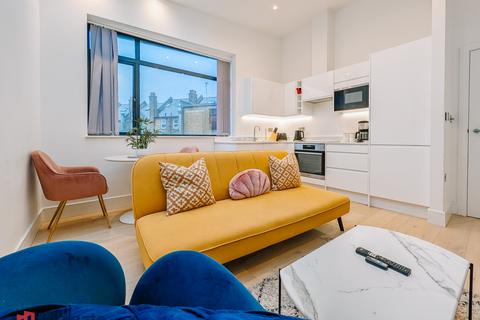 1 bedroom flat to rent, Gallows Yard, Kingston Upon Thames KT2