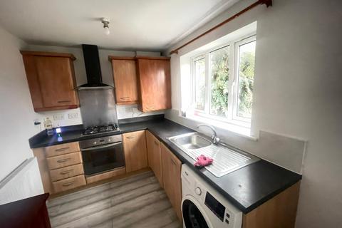 3 bedroom semi-detached house to rent, Falshaw Way, Manchester M18