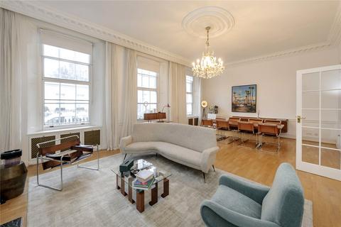 3 bedroom maisonette for sale, Belgrave Place, London, SW1X