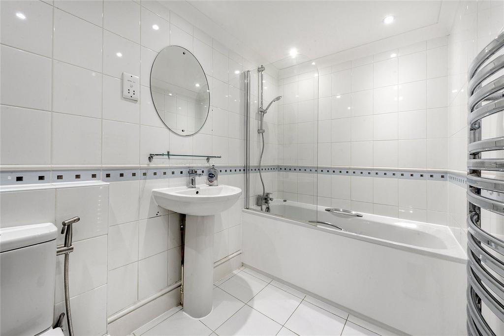 En Suite Bathroom