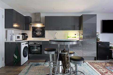 1 bedroom maisonette for sale, Ansell Road, Dorking, Surrey, RH4